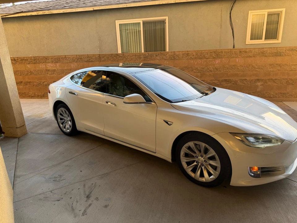 2019 Tesla Model S - Image 13 of 31