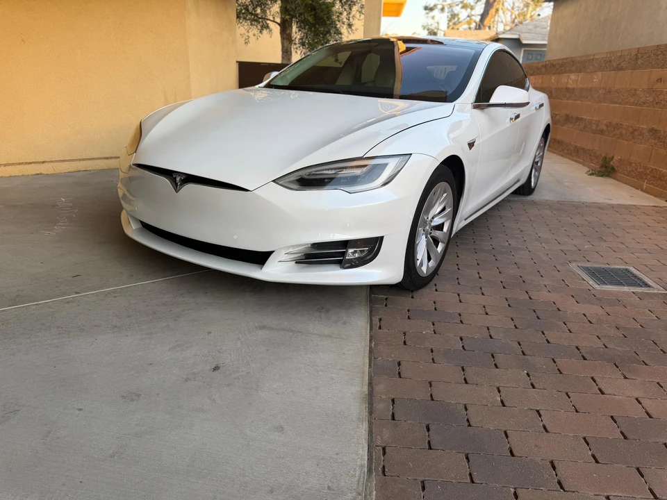 2019 Tesla Model S - Image 7 of 31