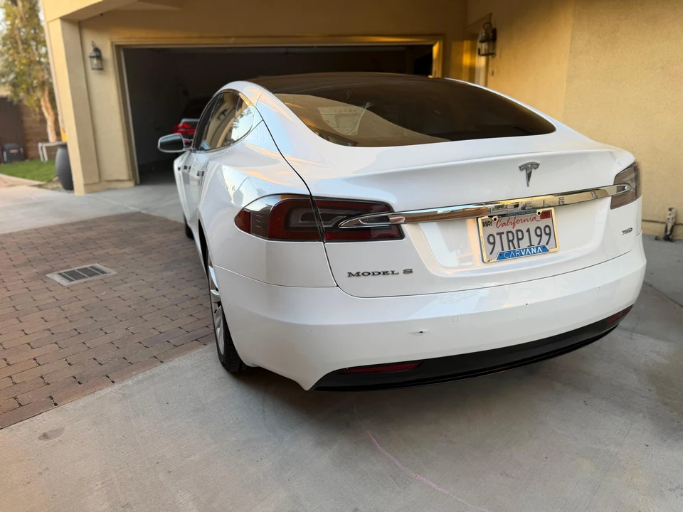 2019 Tesla Model S - Image 9 of 31