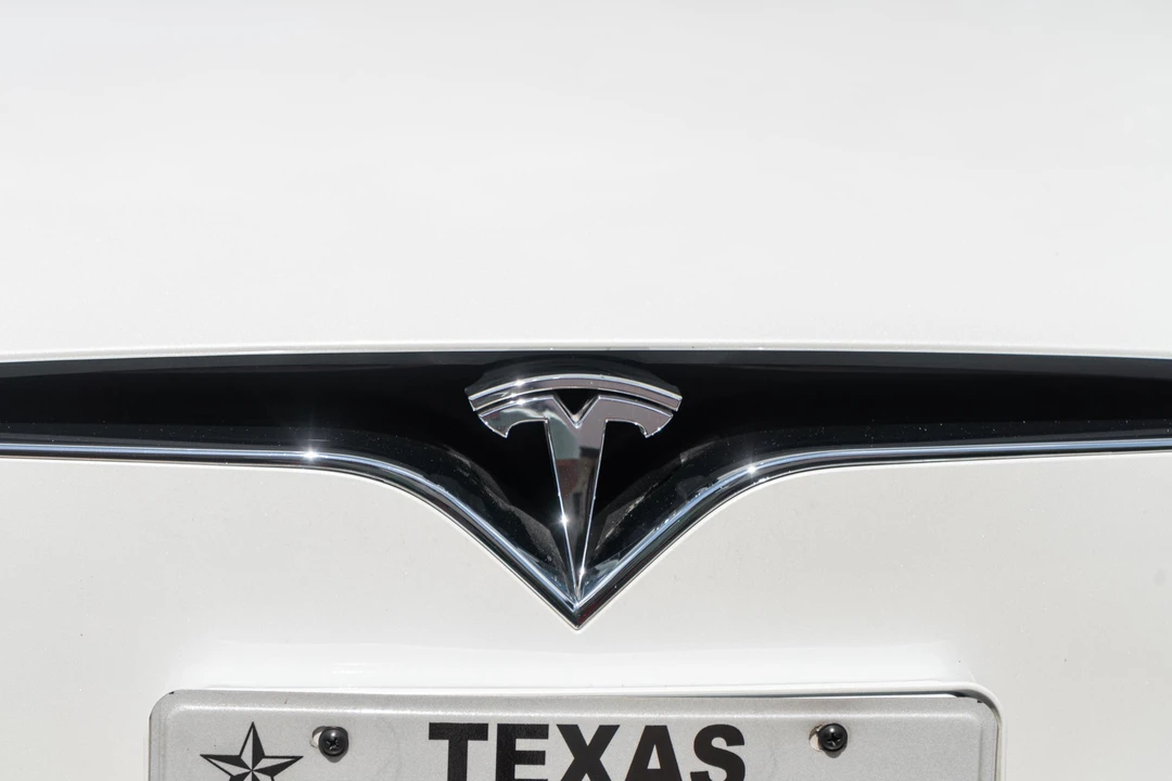2019 Tesla Model S - Image 17 of 31