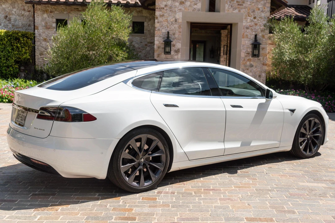 2019 Tesla Model S - Image 4 of 31
