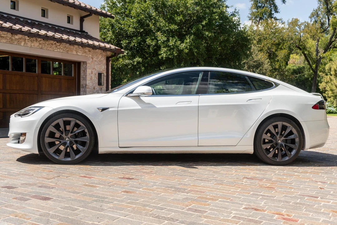 2019 Tesla Model S - Image 3 of 31