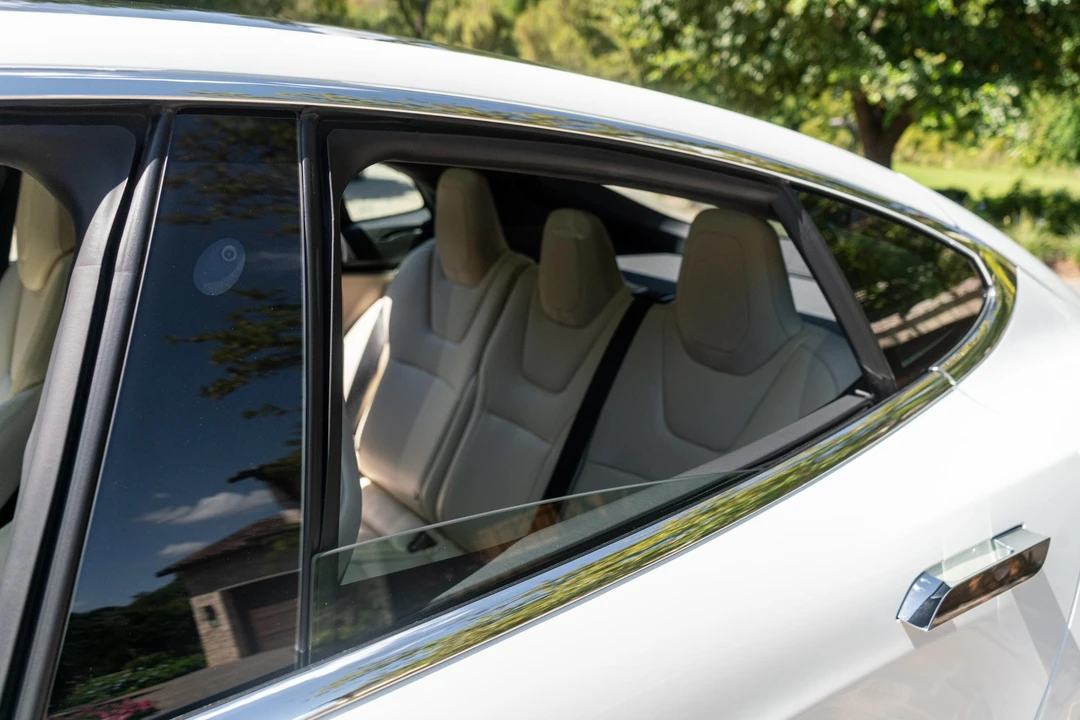 2019 Tesla Model S - Image 28 of 31