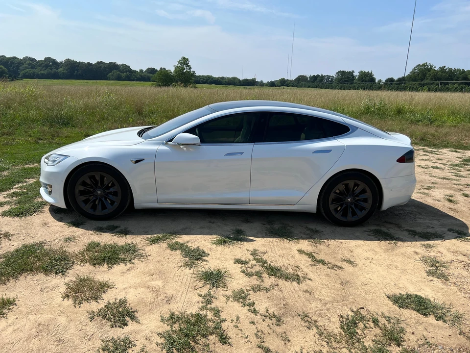 2019 Tesla Model S - Image 7 of 31