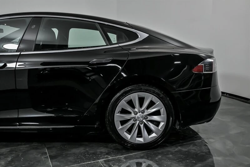 2019 Tesla Model S - Image 7 of 12