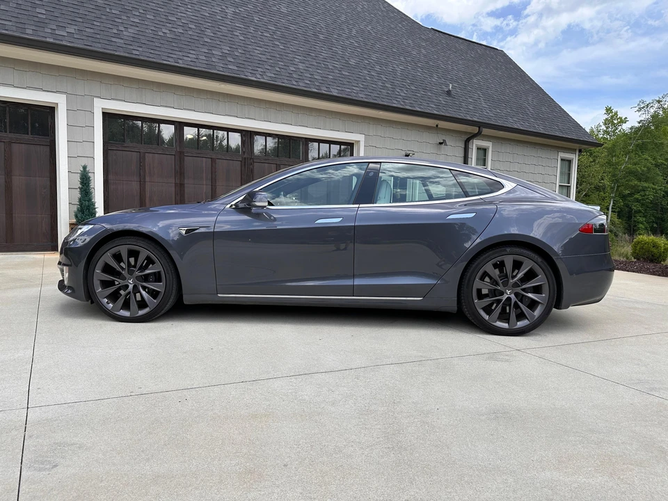 2019 Tesla Model S - Image 8 of 31