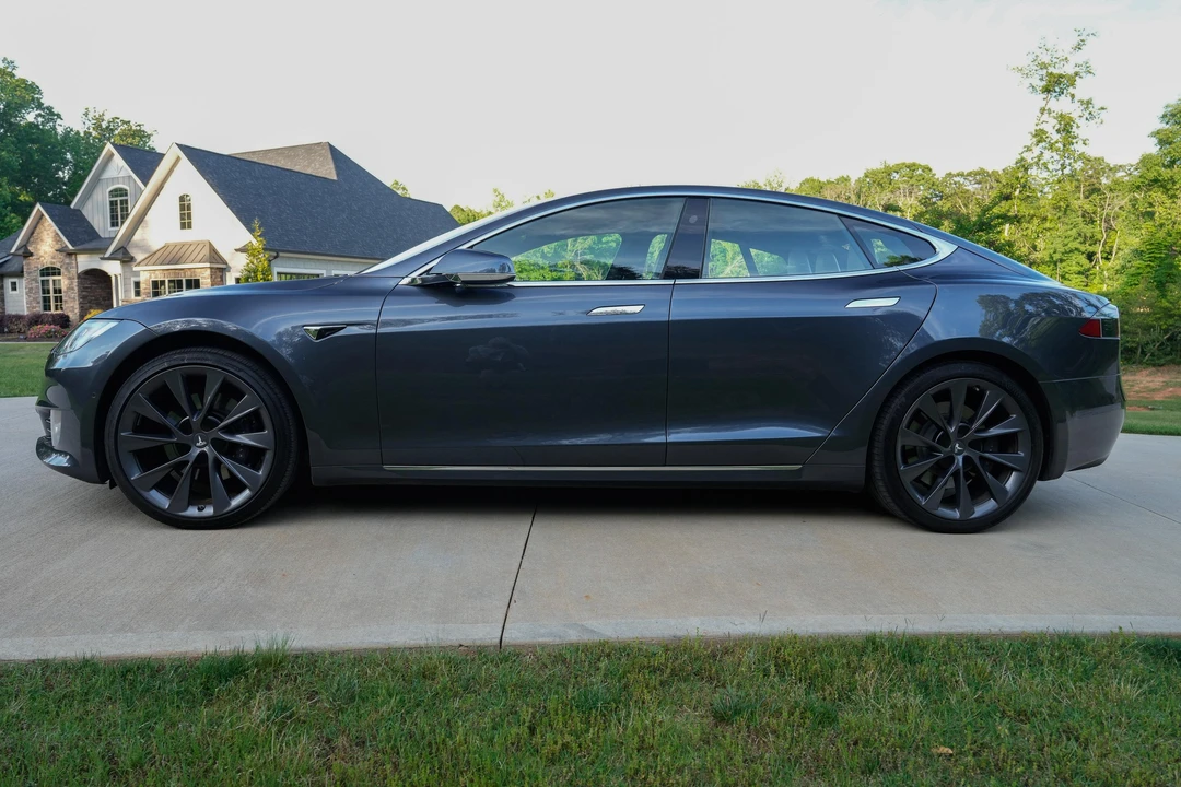 2019 Tesla Model S - Image 7 of 31