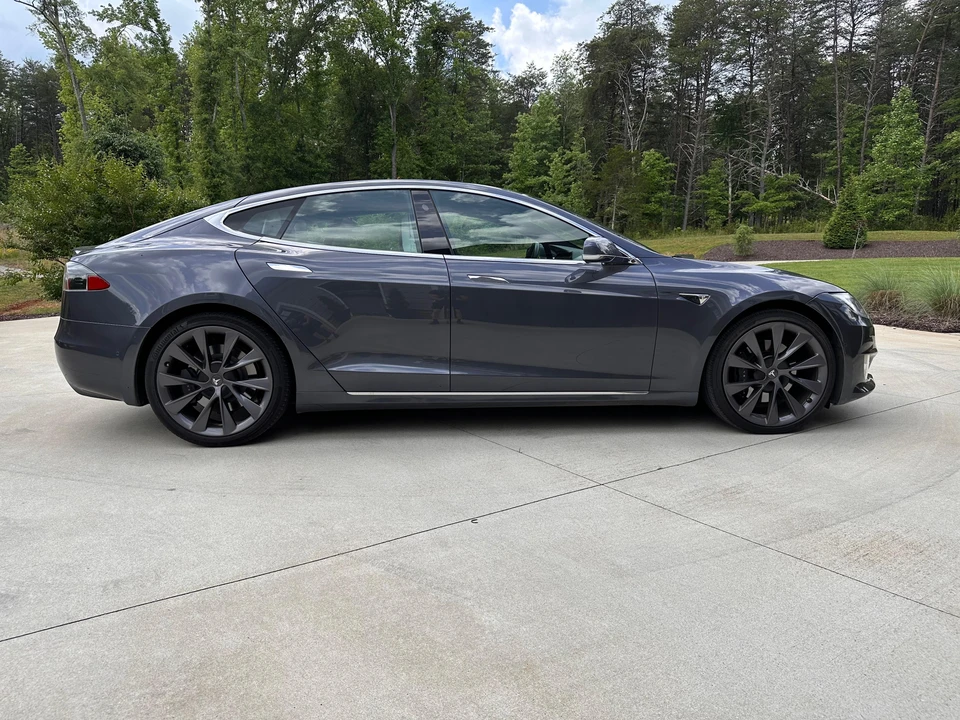 2019 Tesla Model S - Image 10 of 31