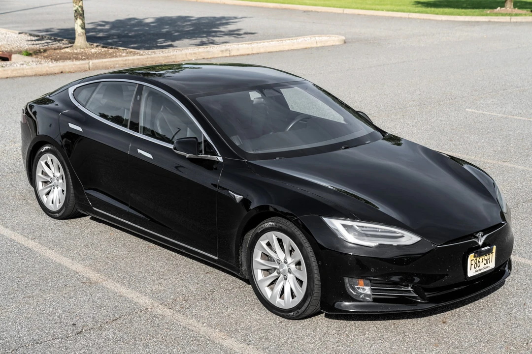2019 Tesla Model S - Image 9 of 31