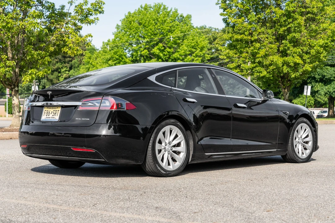 2019 Tesla Model S - Image 7 of 31