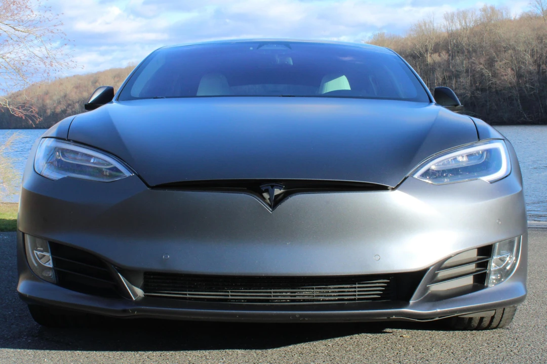 2019 Tesla Model S - Image 2 of 10