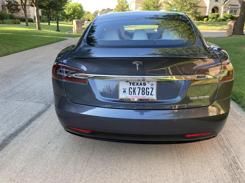 2019 Tesla Model S - Image 9 of 31