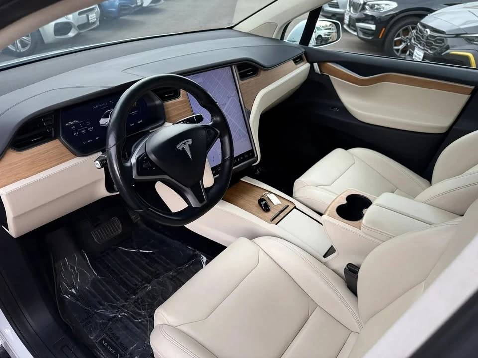 2019 Tesla Model X - Image 14 of 20