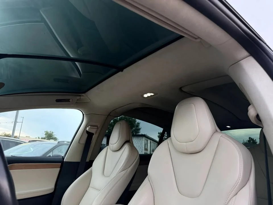 2019 Tesla Model X - Image 16 of 20