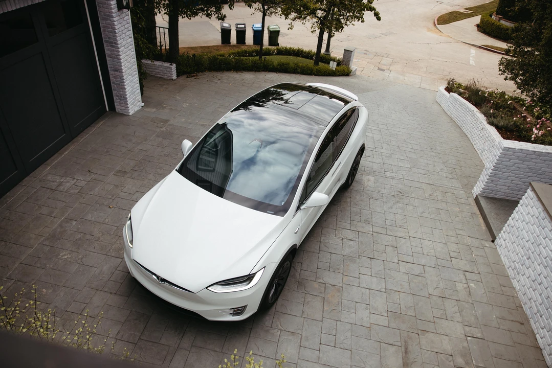2019 Tesla Model X - Image 11 of 31