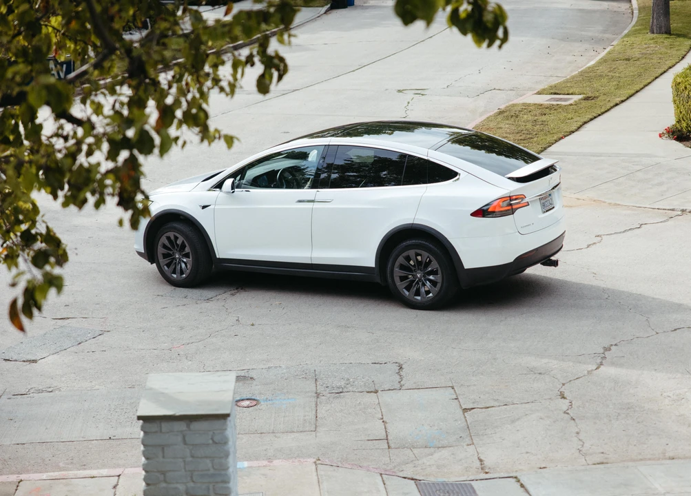 2019 Tesla Model X - Image 18 of 31