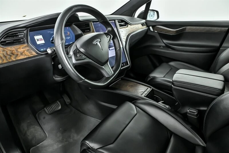 2019 Tesla Model X - Image 16 of 21
