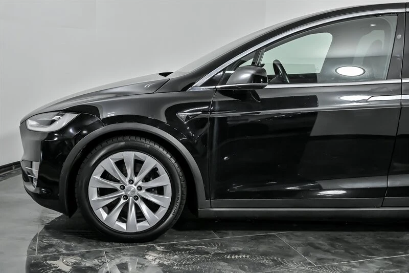 2019 Tesla Model X - Image 6 of 21