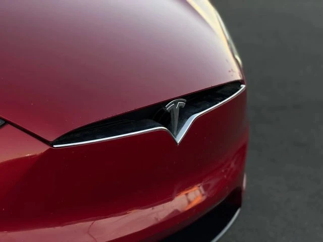 2019 Tesla Model X - Image 4 of 12