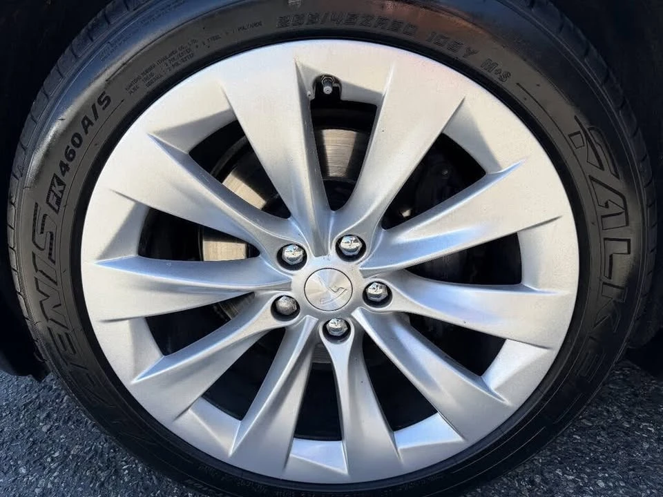2019 Tesla Model X - Image 13 of 20