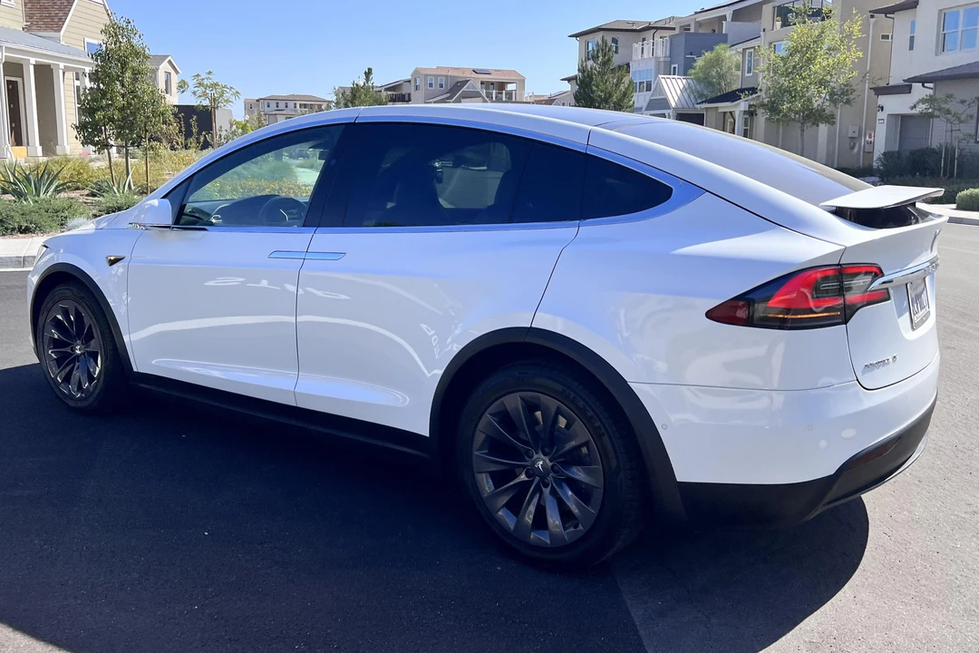 2019 Tesla Model X - Image 4 of 31