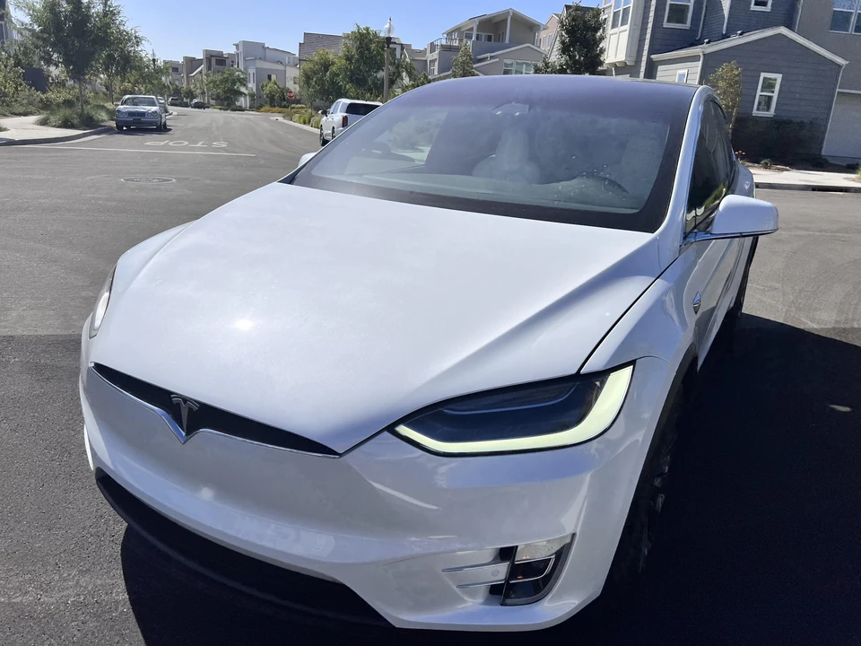 2019 Tesla Model X - Image 9 of 31