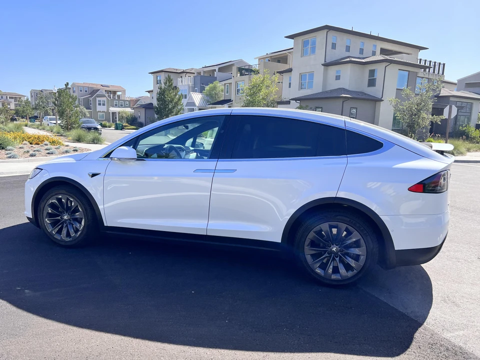 2019 Tesla Model X - Image 13 of 31