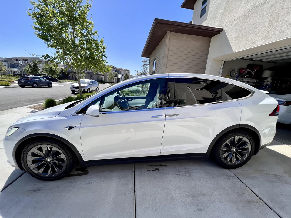 2019 Tesla Model X - Image 12 of 31