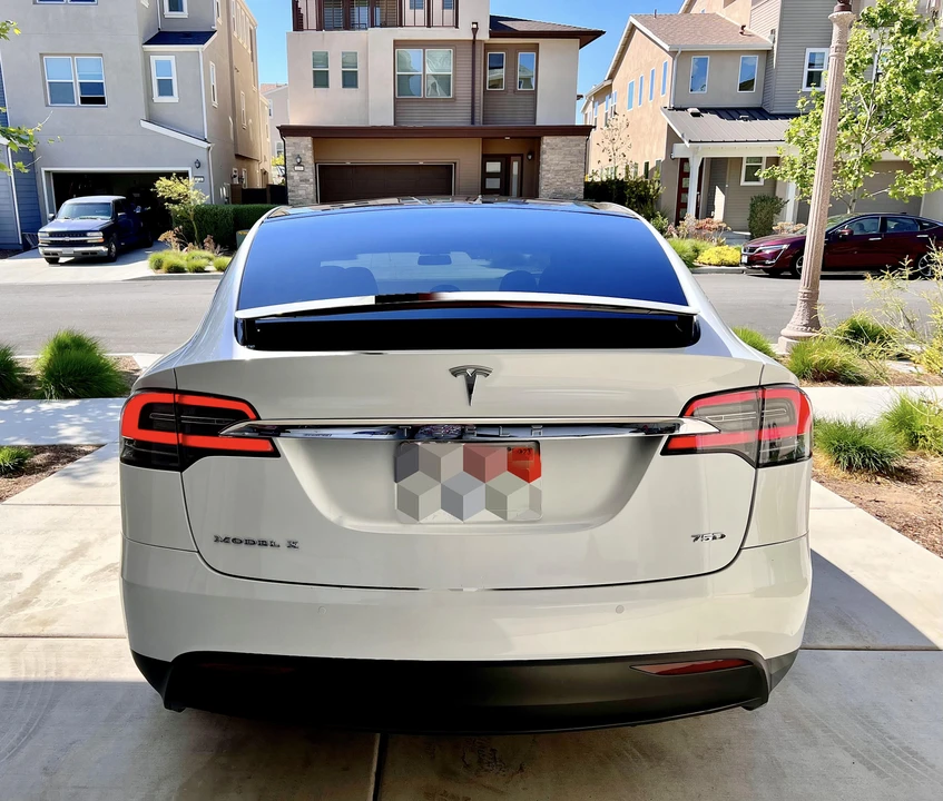 2019 Tesla Model X - Image 18 of 31
