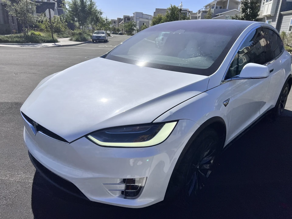 2019 Tesla Model X - Image 10 of 31