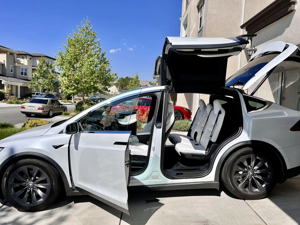 2019 Tesla Model X - Image 26 of 31