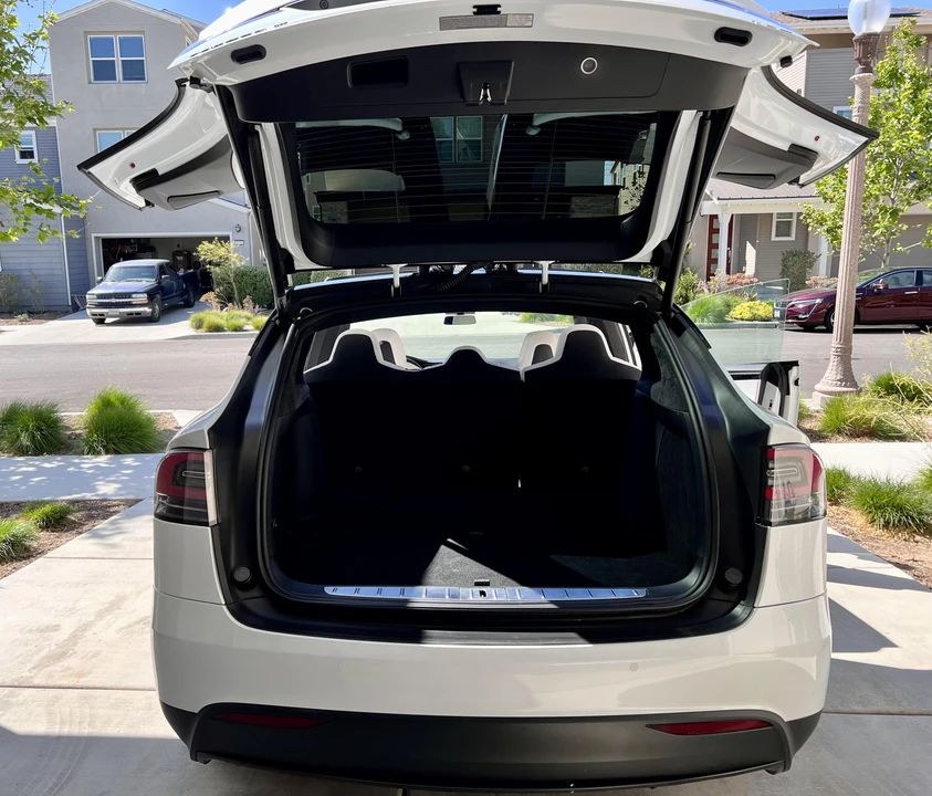 2019 Tesla Model X - Image 27 of 31
