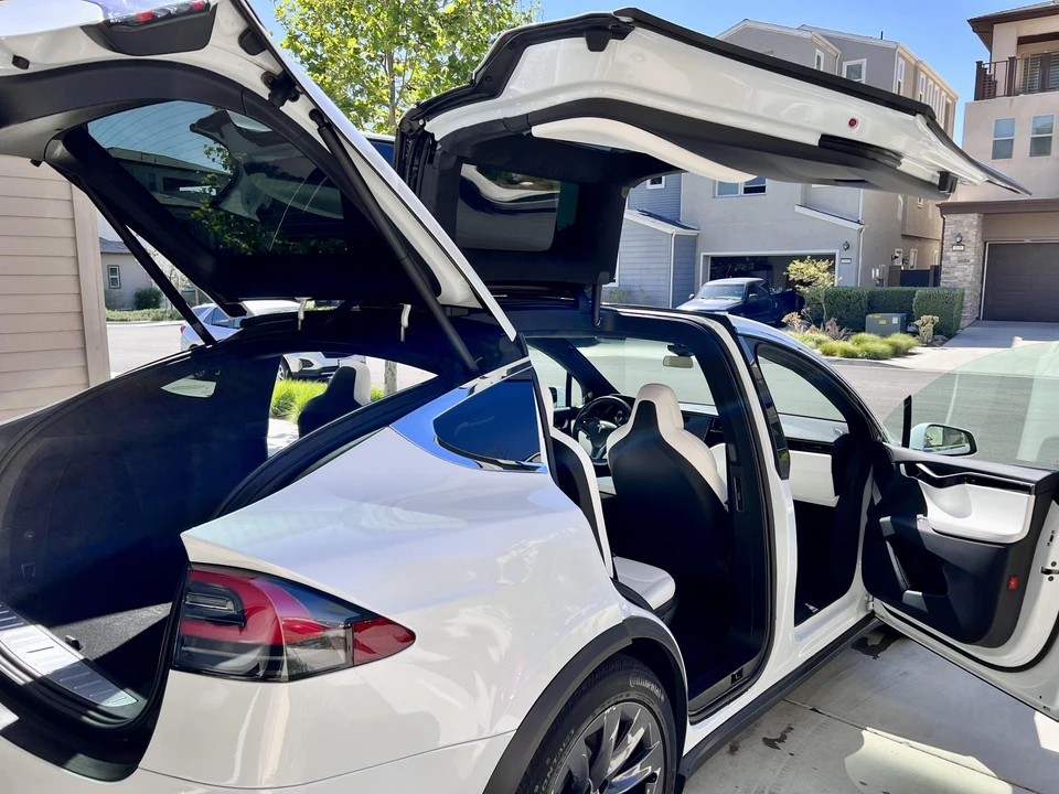 2019 Tesla Model X - Image 28 of 31