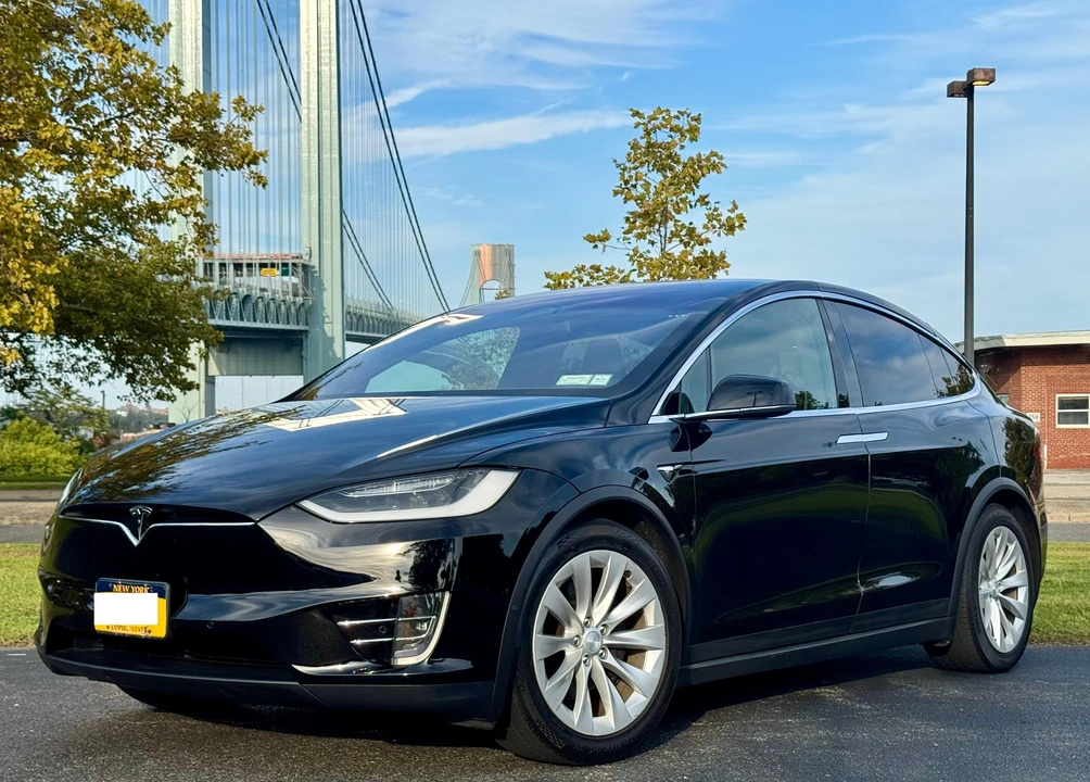 2019 Tesla Model X - Image 8 of 31