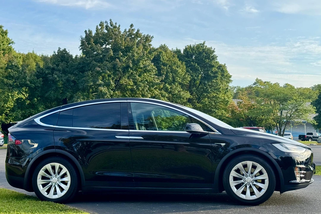 2019 Tesla Model X - Image 3 of 31