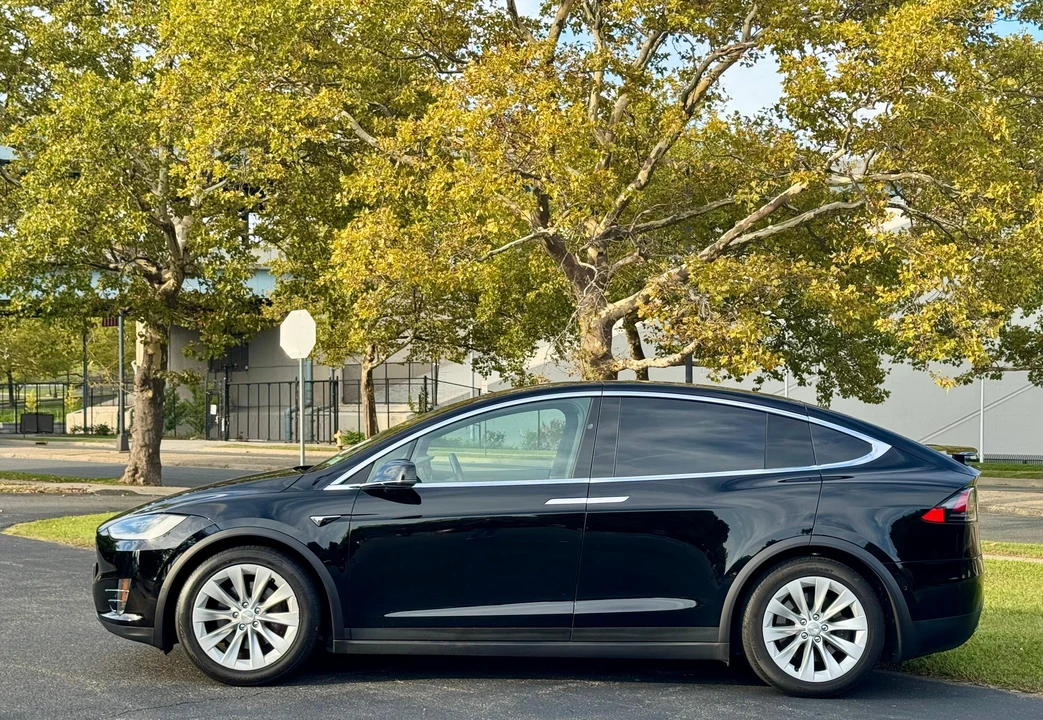 2019 Tesla Model X - Image 9 of 31