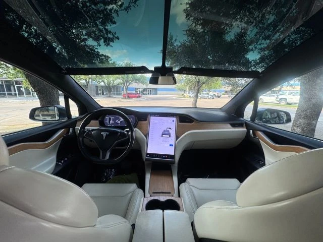 2019 Tesla Model X - Image 12 of 21