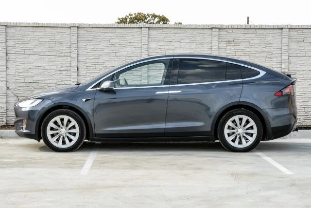 2019 Tesla Model X - Image 14 of 21