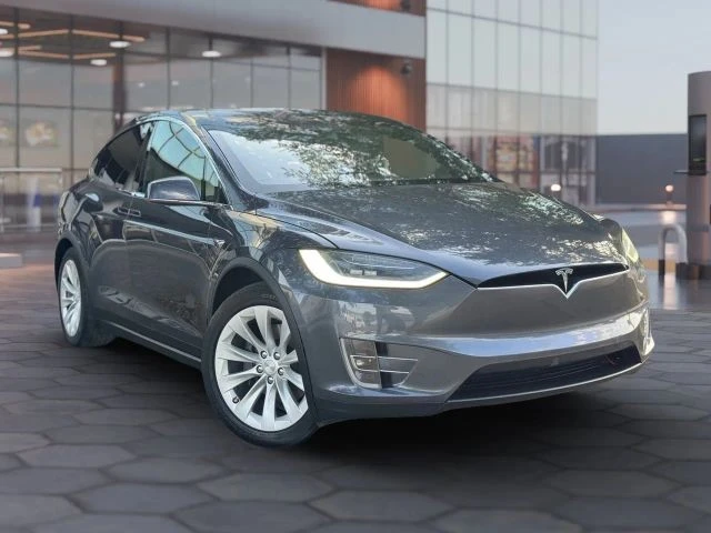 2019 Tesla Model X - Image 8 of 21