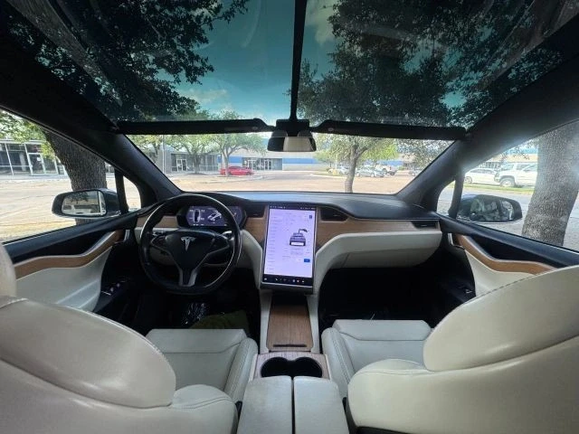 2019 Tesla Model X - Image 12 of 21