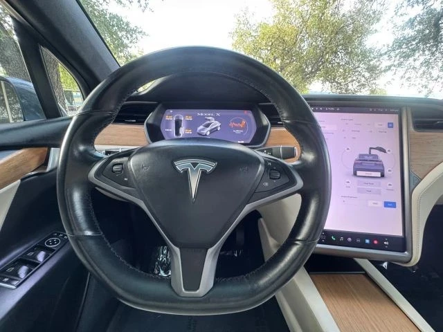2019 Tesla Model X - Image 16 of 21