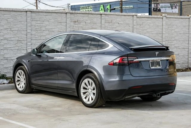 2019 Tesla Model X - Image 13 of 21