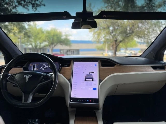 2019 Tesla Model X - Image 14 of 21