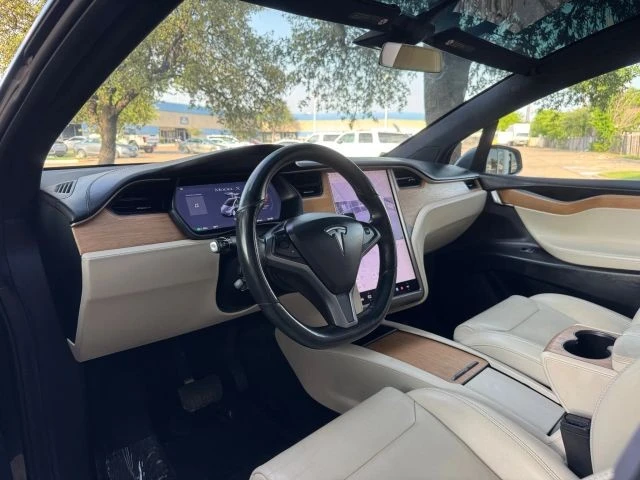 2019 Tesla Model X - Image 15 of 21