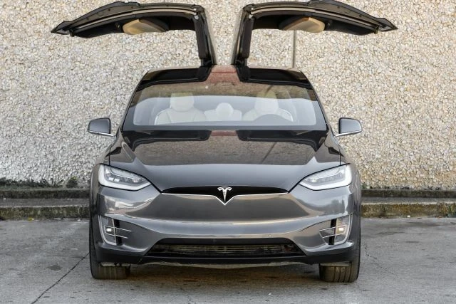 2019 Tesla Model X - Image 7 of 21