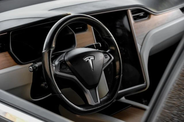 2019 Tesla Model X - Image 19 of 21