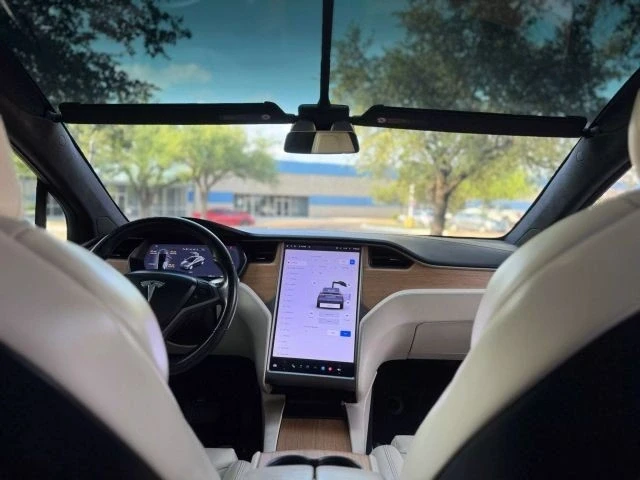 2019 Tesla Model X - Image 17 of 21