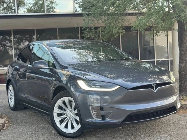 2019 Tesla Model X - Image 8 of 21