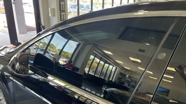 2019 Tesla Model X - Image 14 of 31