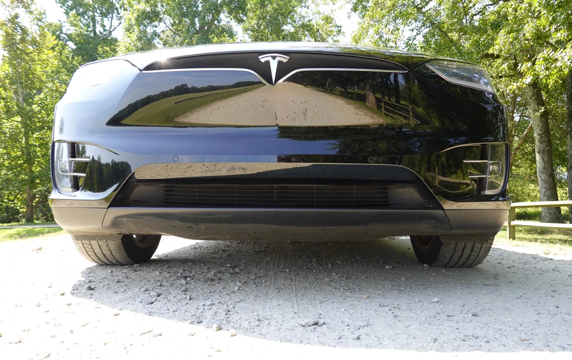 2019 Tesla Model X - Image 8 of 31